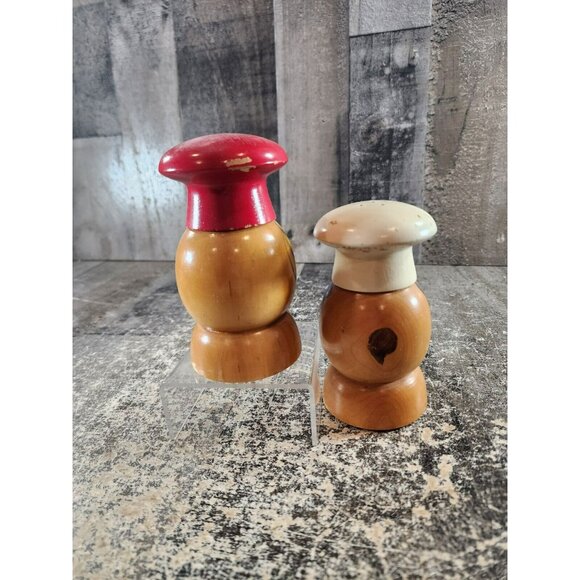 Vintage Salty & Peppy Retro Kitchen Salt Pepper Shakers Chef Large Wooden - Picture 2 of 8
